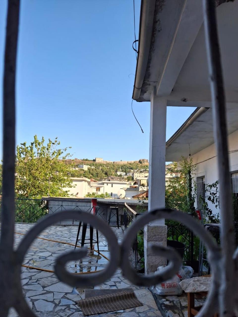 Aleko Guest House Gjirokastër Exterior foto